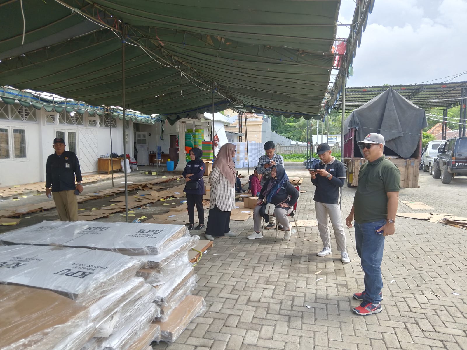 pengawasan distribusi logistik