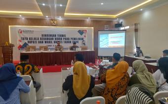 rapat pengelolaan keuangan panwascam